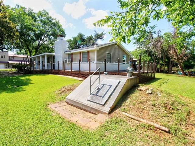 House for sale in Kingston, Oklahoma