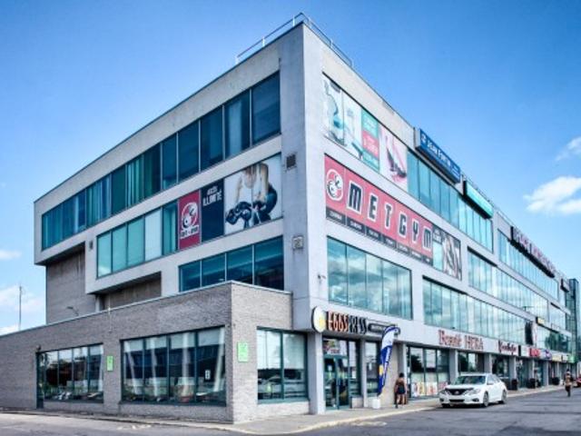 Commercial for rent in Montréal-Nord, Montréal