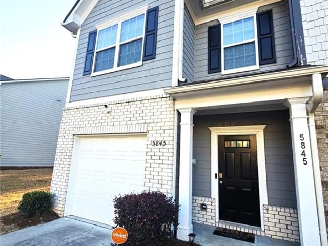 Townhouse for sale in Union City, Georgia