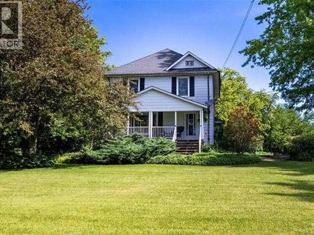 House for sale in Plympton–wyoming, Ontario