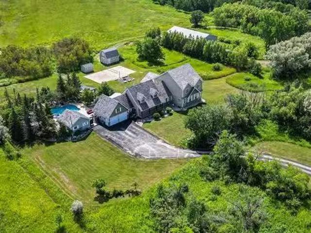 House for sale in East St. Paul, Manitoba