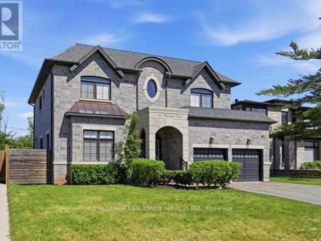 House for sale in Oakville, Ontario