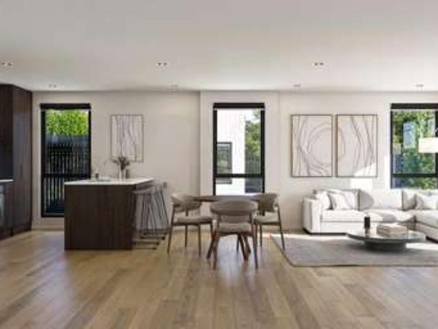 Townhouse for sale in Chaslands, Canterbury