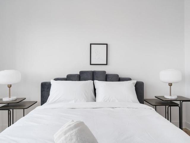 Apartment for rent in Côte-des-Neiges–Notre-Dame-de-Grâce, Montréal