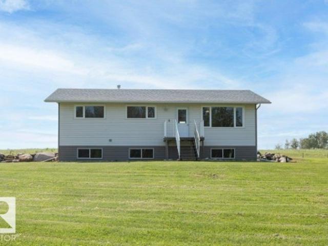 House for sale in Alberta