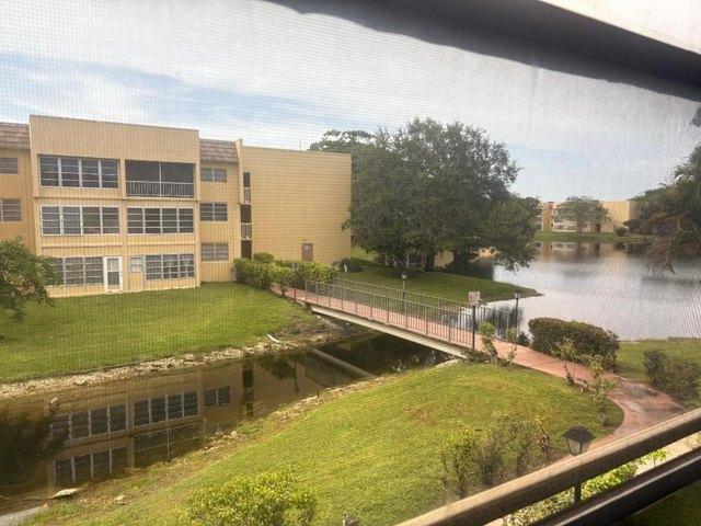 Condo for sale in Tamarac, Florida