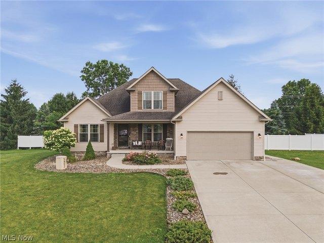 House for sale in Louisville, Ohio