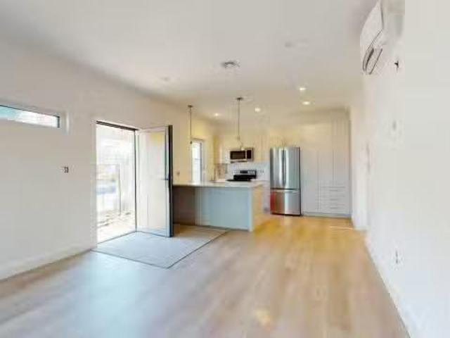 Condo for rent in Boston, Roxbury