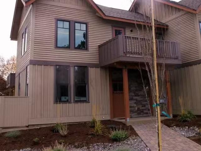 Condo for rent in Redmond