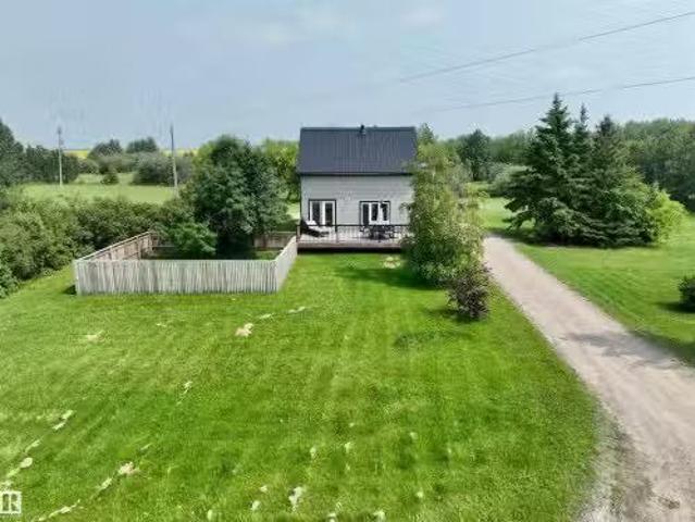 House for sale in Alberta