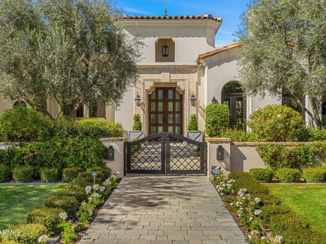 House for sale in Paradise Valley, Arizona