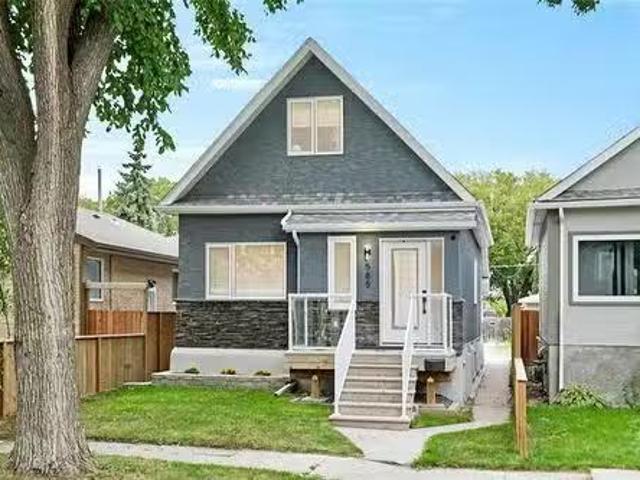 House for sale in East St. Paul, Manitoba