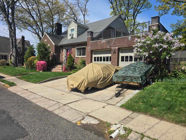 House for sale in Ridgefield, New Jersey