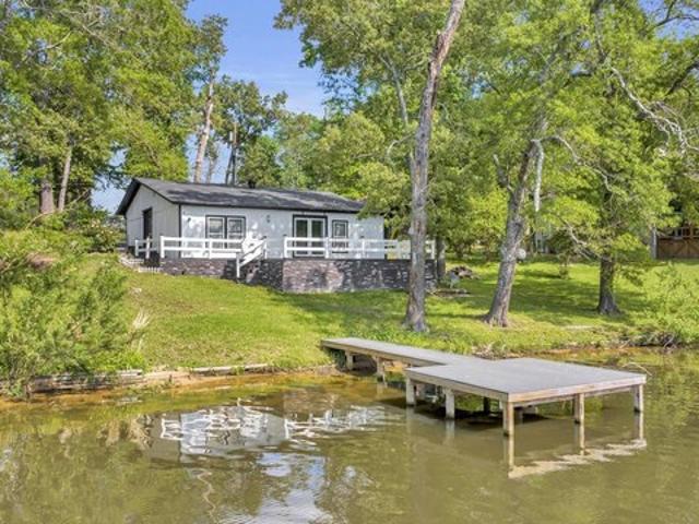 House for sale in Morris, Texas