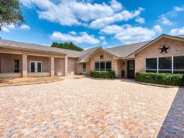 House for sale in Bandera House for sale in Bandera