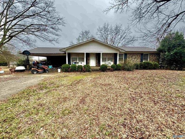 House for sale in Hamilton, Alabama