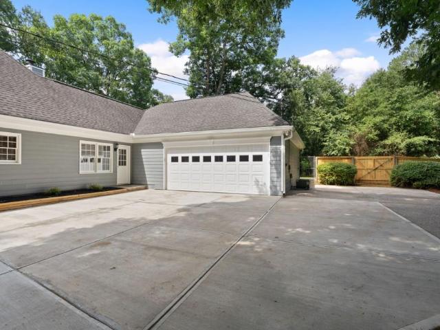 House for sale in Grayson, Georgia