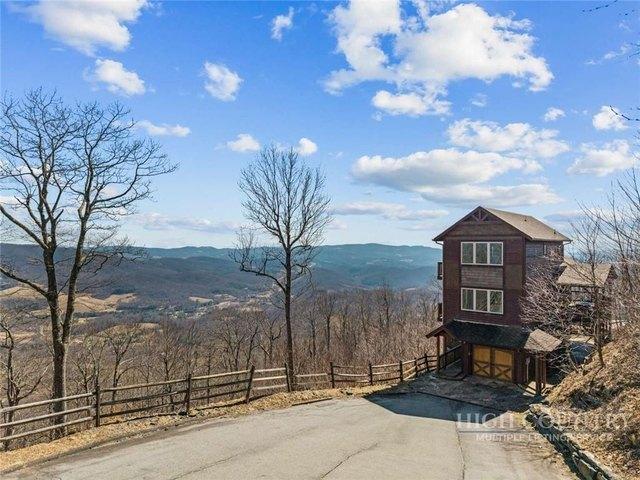 House for sale in West Jefferson, North Carolina