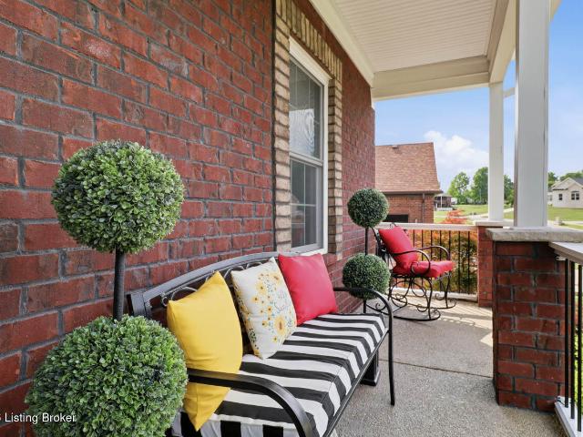 House for sale in Shepherdsville, Kentucky