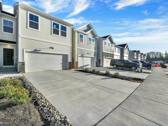Townhouse for sale in Delaware