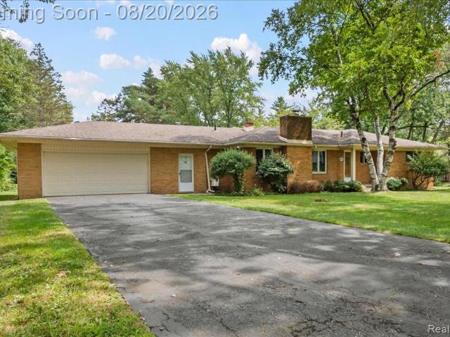 House for sale in Troy, Michigan