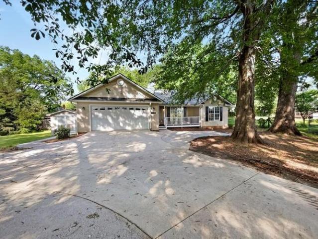 House for sale in Lula, Georgia