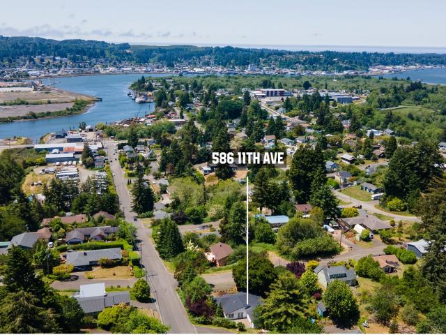 House for sale in Coos Bay