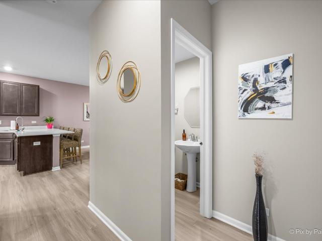 Townhouse for sale in Mchenry, Illinois