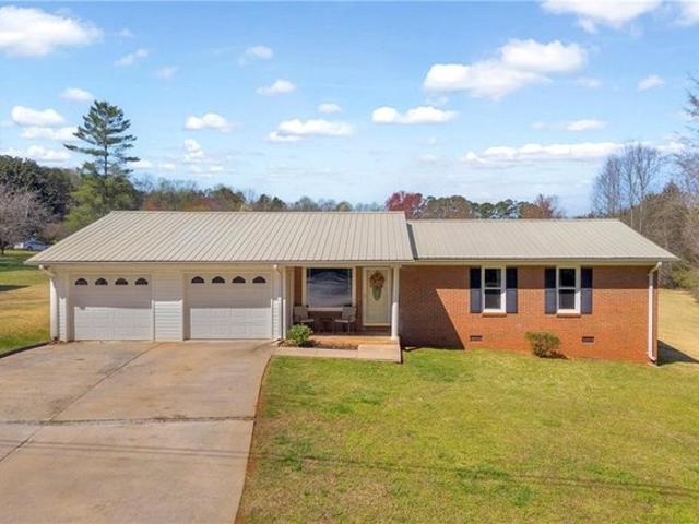 House for sale in Eastanollee, Georgia