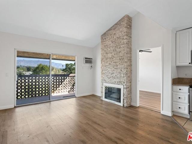 Condo for sale in Canoga Park, California