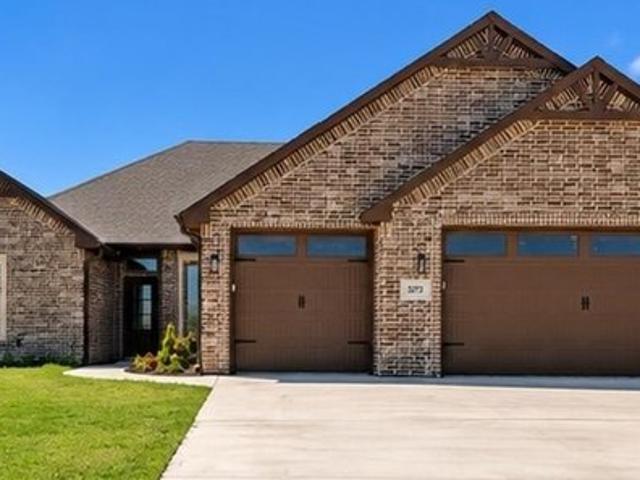 House for sale in Elgin, Comanche County