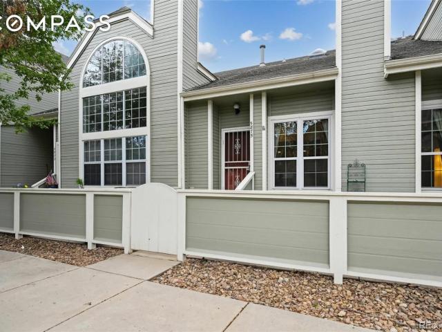 Townhouse for sale in Lakewood