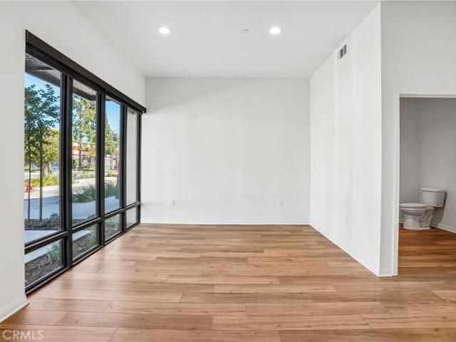 Condo for sale in Long Beach, California