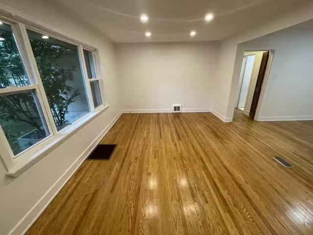 Condo for rent in York, Ontario