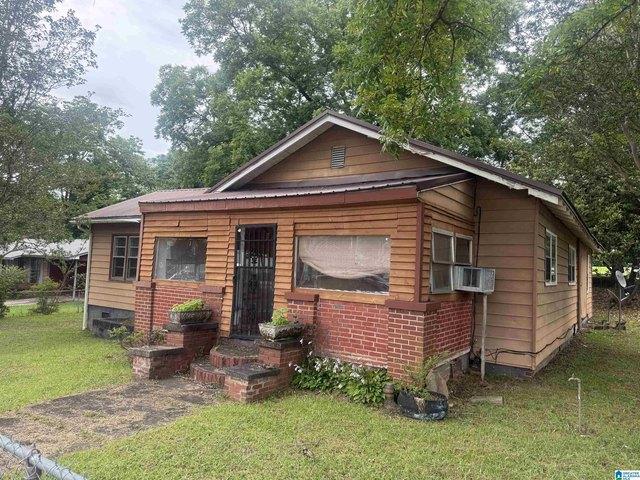 House for sale in Roanoke, Alabama