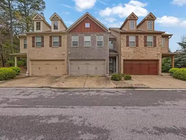 Condo for sale in Lilburn Condo for sale in Lilburn