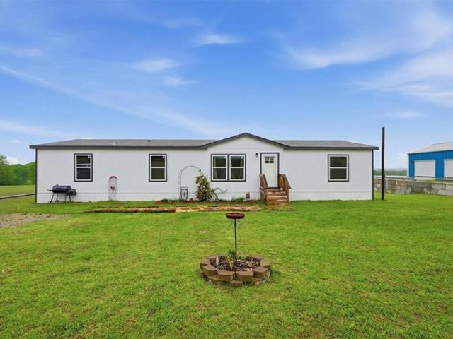 House for sale in Whitewright, Texas