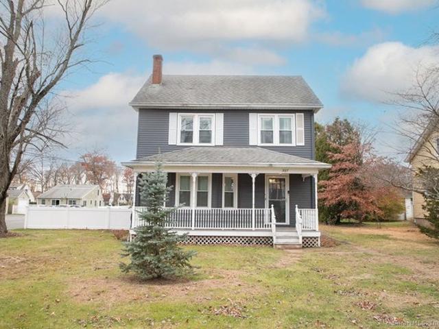 House for sale in Cromwell, Connecticut