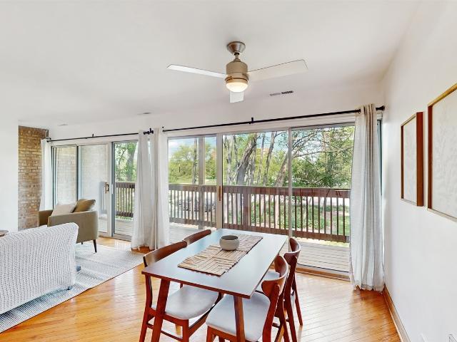Condo for sale in Lisle, Illinois