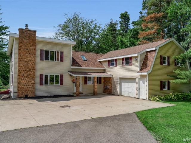 House for sale in Holland, New York