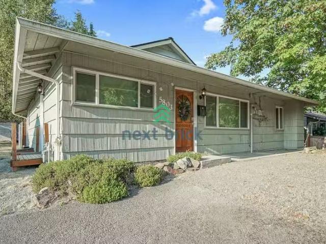 House for rent in Edmonds