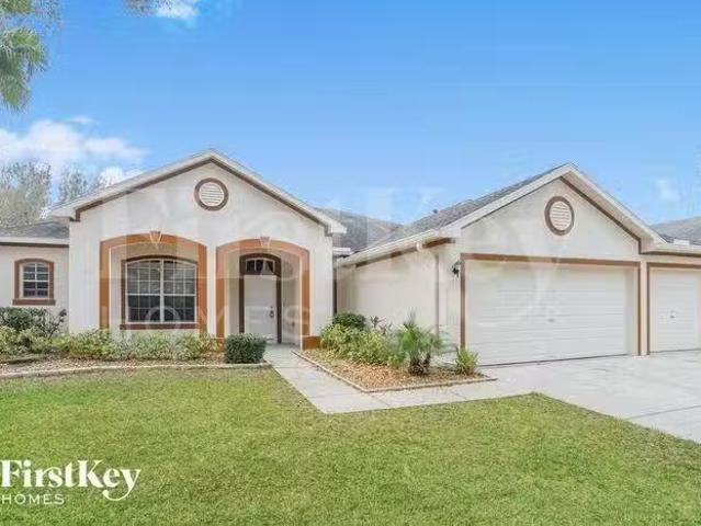 House for rent in Riverview