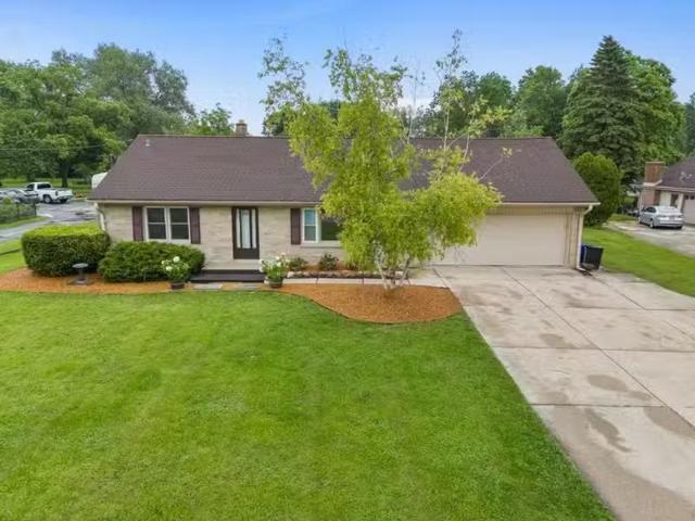 House for rent in Brookfield