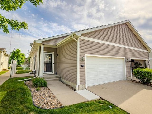 Townhouse for sale in Johnston, Iowa