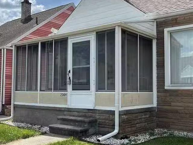 House for rent in Lincoln Park