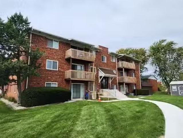 Condo for rent in Crown Point