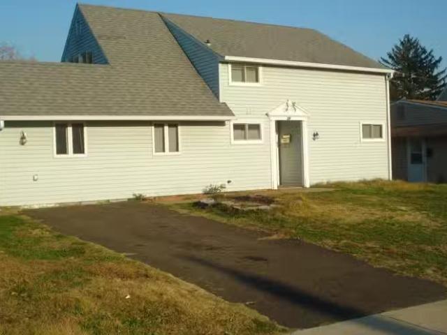 House for rent in Levittown