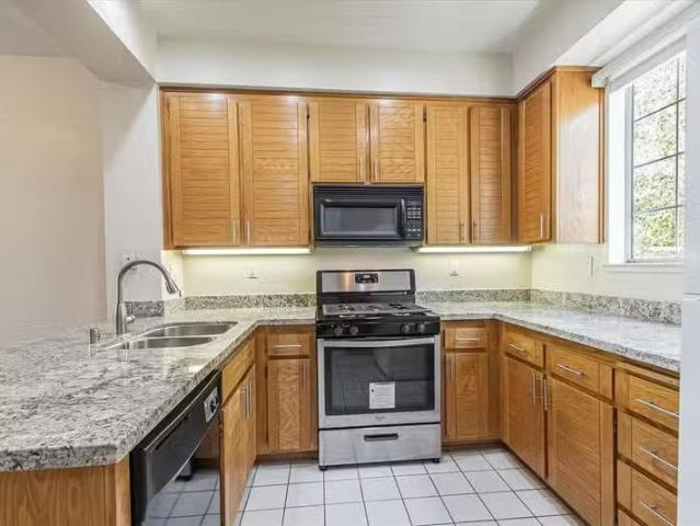 Condo for rent in Fremont