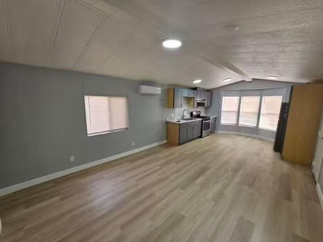 Condo for rent in Oakland