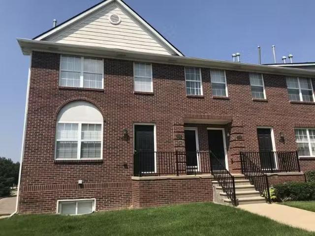 Condo for rent in Sterling Heights